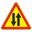 Дорожный знак 1.21 «Двустороннее движение» (временный) (металл 0,8 мм, III типоразмер: сторона 1200 мм, С/О пленка: тип Б высокоинтенсив.)